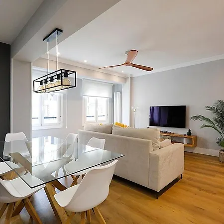 Con Parking A 15 De La Playa *