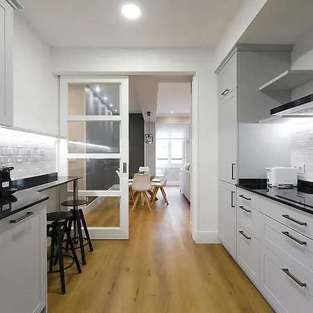 Con Parking A 15 De La Playa Lägenhet San Sebastián