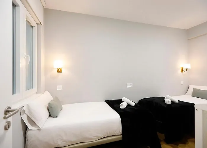 Con Parking A 15 De La Playa